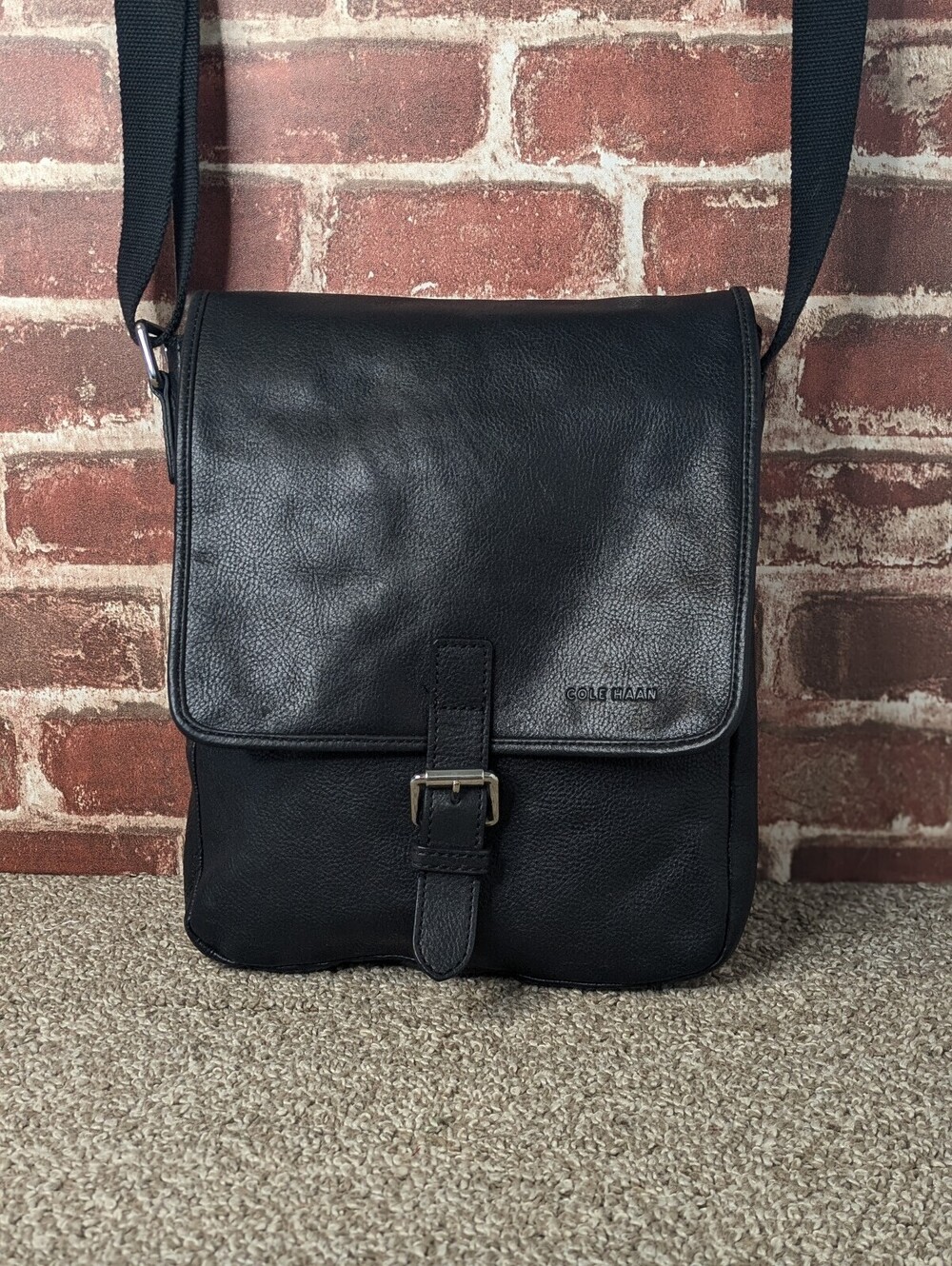Cole Haan Pebbled Leather Crossbody Messenger Bag Black Utilitarian Vintage
